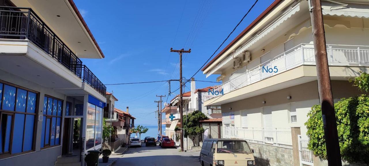 Katerina Rodon Apartments เนอาโรดา ภายนอก รูปภาพ